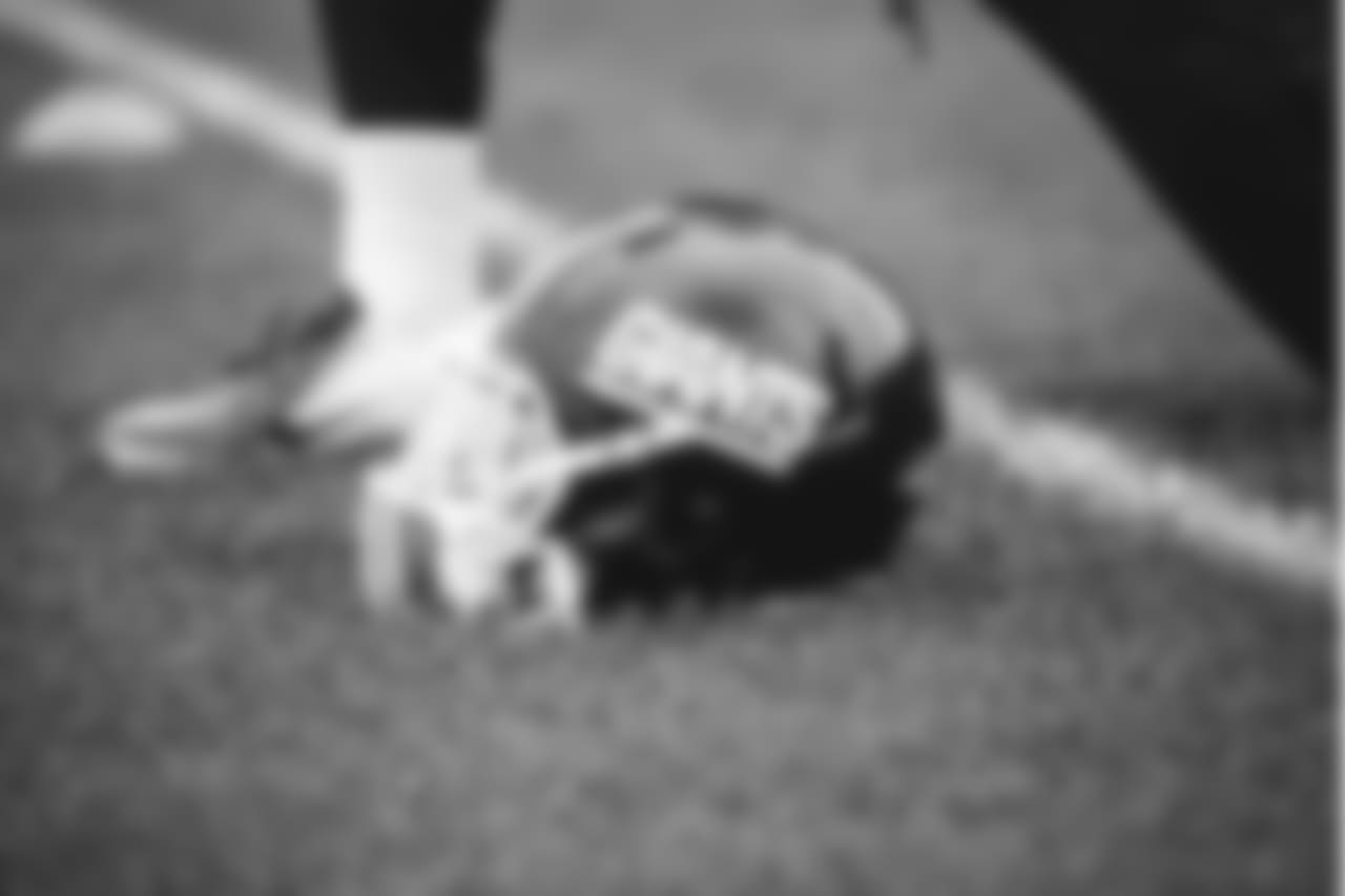 E_18_1009_GiantsPractice001