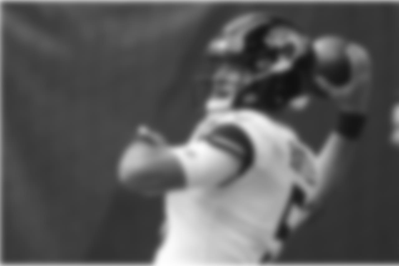 Jacksonville Jaguars quarterback Blake Bortles warms up before an NFL preseason football game against the Minnesota Vikings, Saturday, Aug. 18, 2018, in Minneapolis. (AP Photo/Jim Mone)