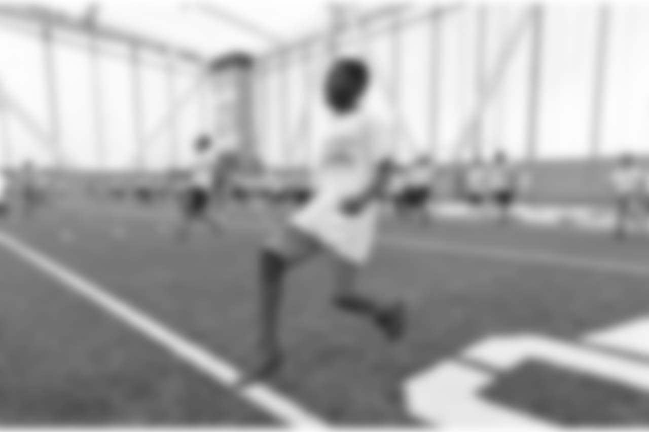 Jacksonville Jaguars linebacker Telvin Smith holds a football camp Tuesday July 24, 2018 at the Dream Finders Home's Flex Field at Daily's Place in Jacksonville, Fl. (Rick Wilson/Jacksonville Jaguars)
