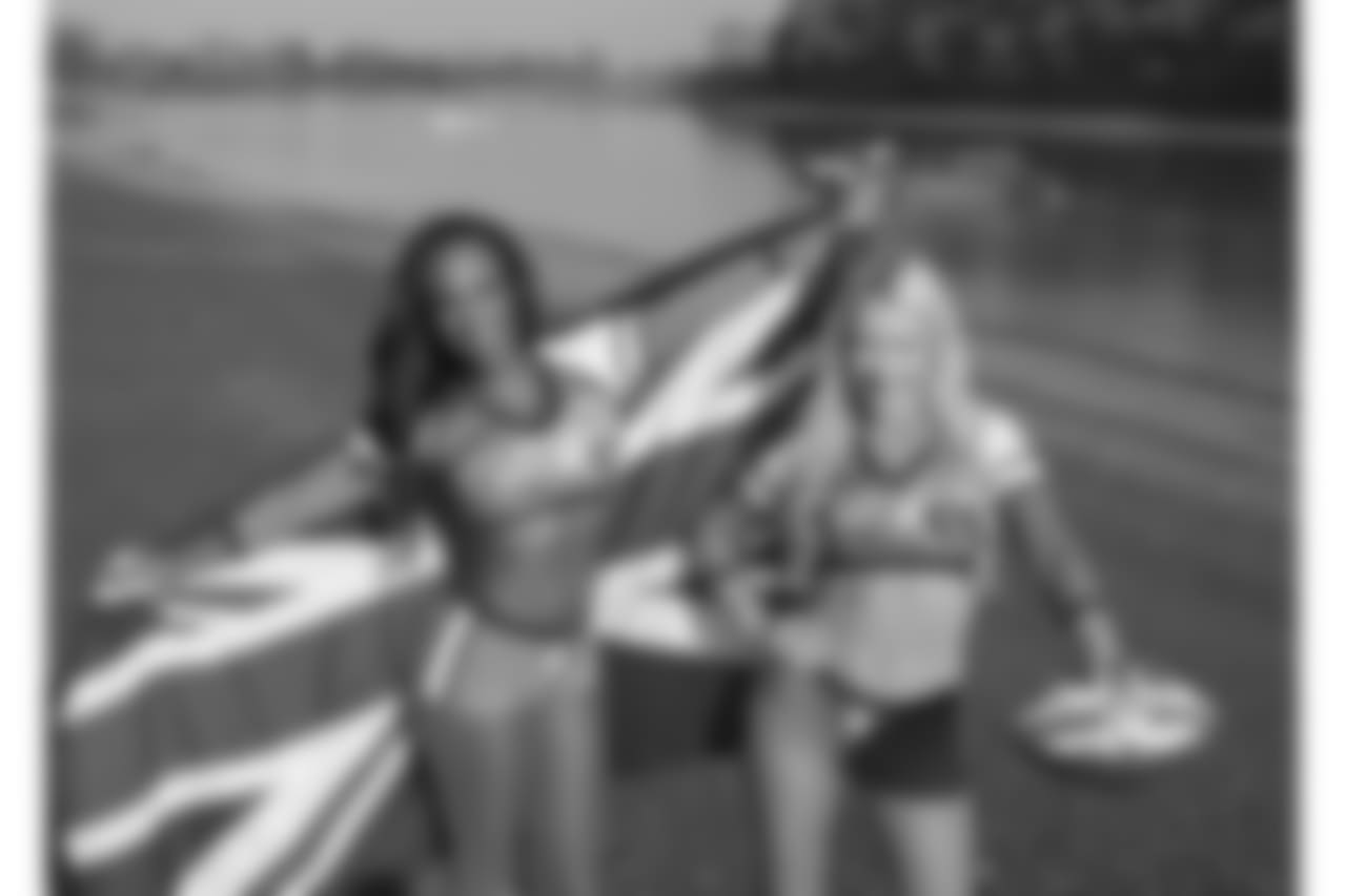 Jacksonville Jaguars and the Philadelphia Eagles play in the NFL London Game 3 at Wembley Stadium in London on Sunday, October 28th-Jacksonville Jaguars Cheerleaders photo shoot on the banks of the River Thames opposite Craven Cottage photo: Dave Shopland/NFL