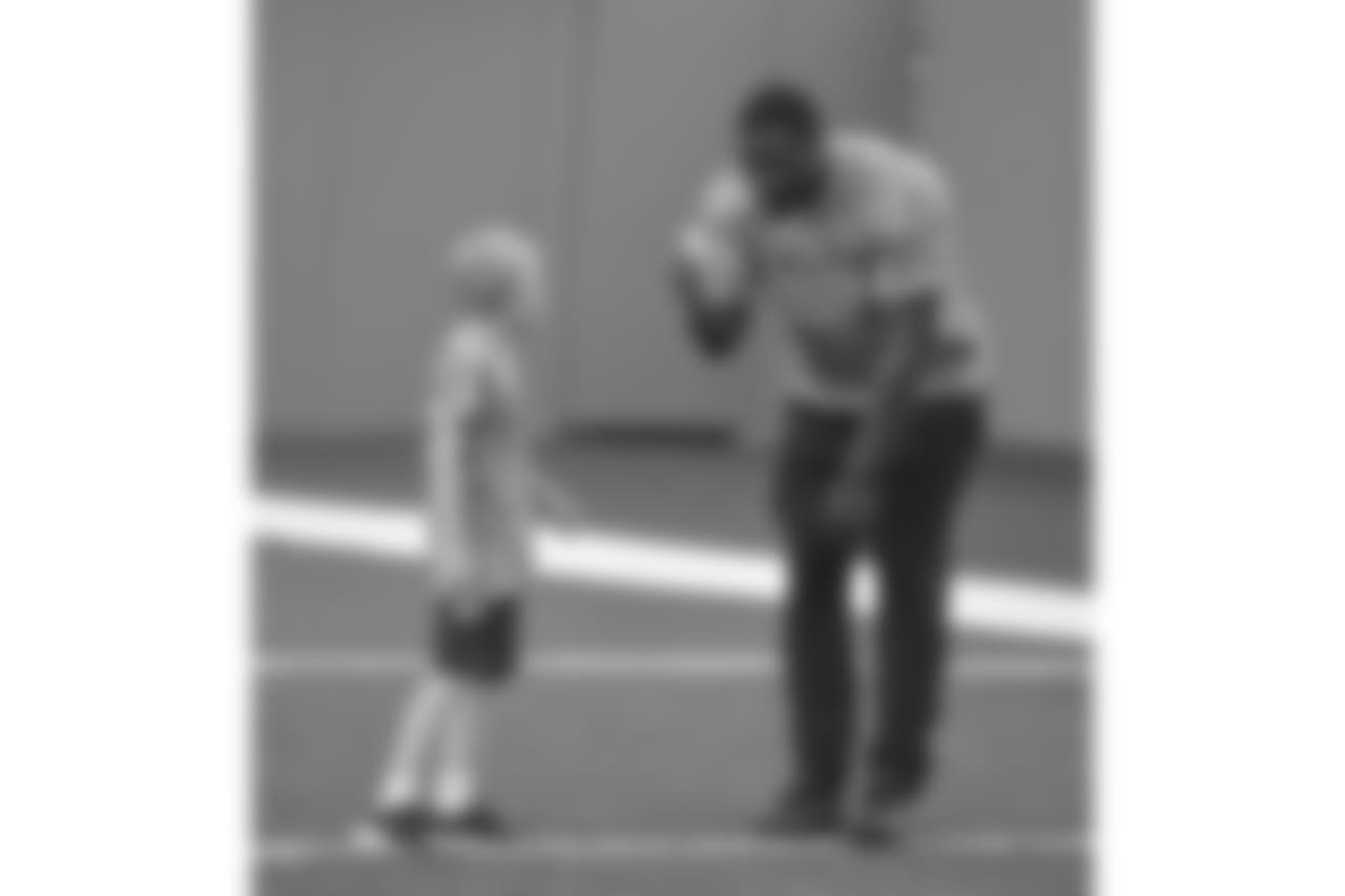 Jacksonville Jaguars defensive tackle Malik Jackson Salute to Service Football Camp for military children Wednesday June 6, 2018 in Jacksonville, Fl. (Rick Wilson/Jacksonville Jaguars)