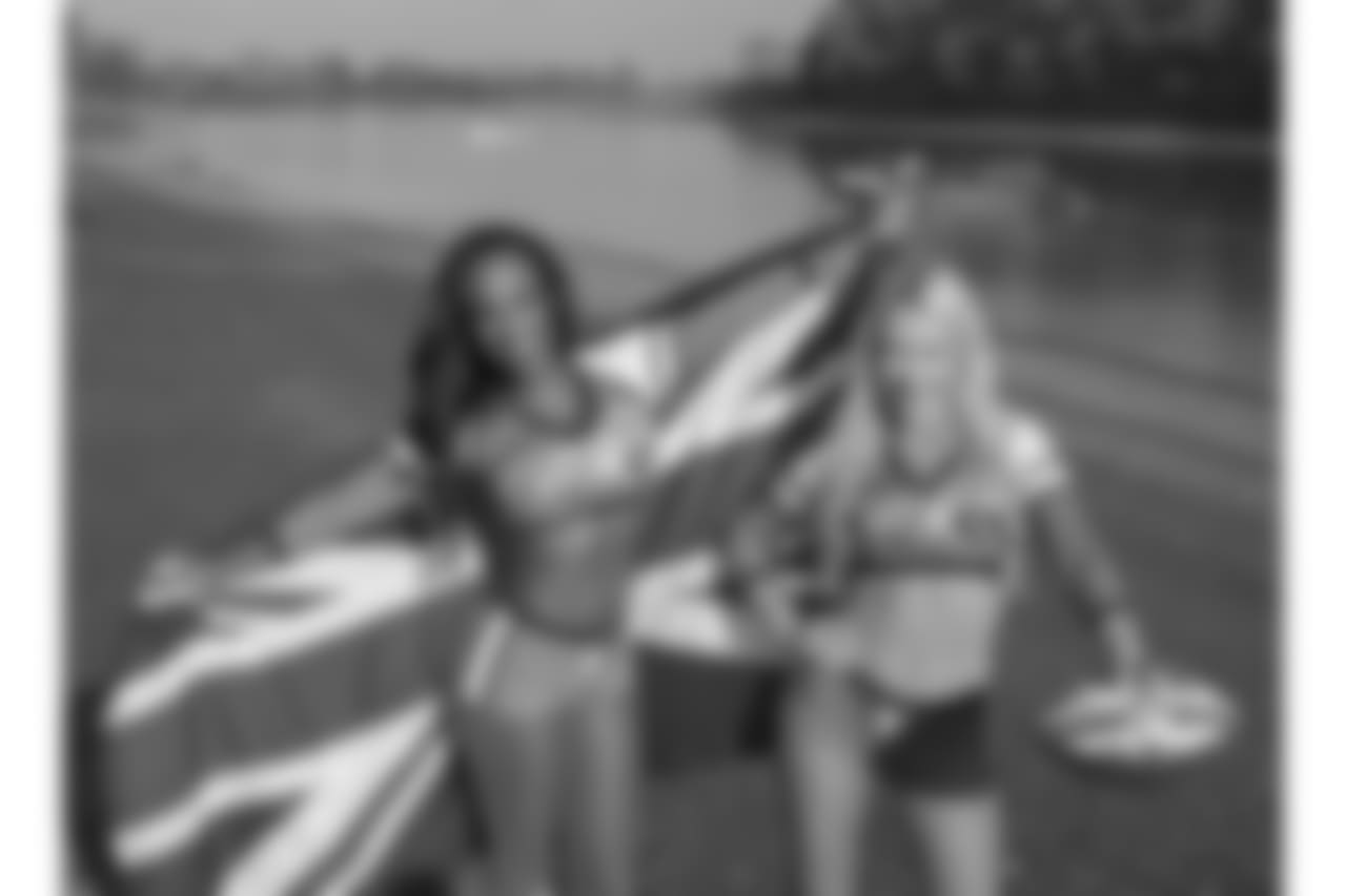 Jacksonville Jaguars and the Philadelphia Eagles play in the NFL London Game 3 at Wembley Stadium in London on Sunday, October 28th-Jacksonville Jaguars Cheerleaders photo shoot on the banks of the River Thames opposite Craven Cottage photo: Dave Shopland/NFL