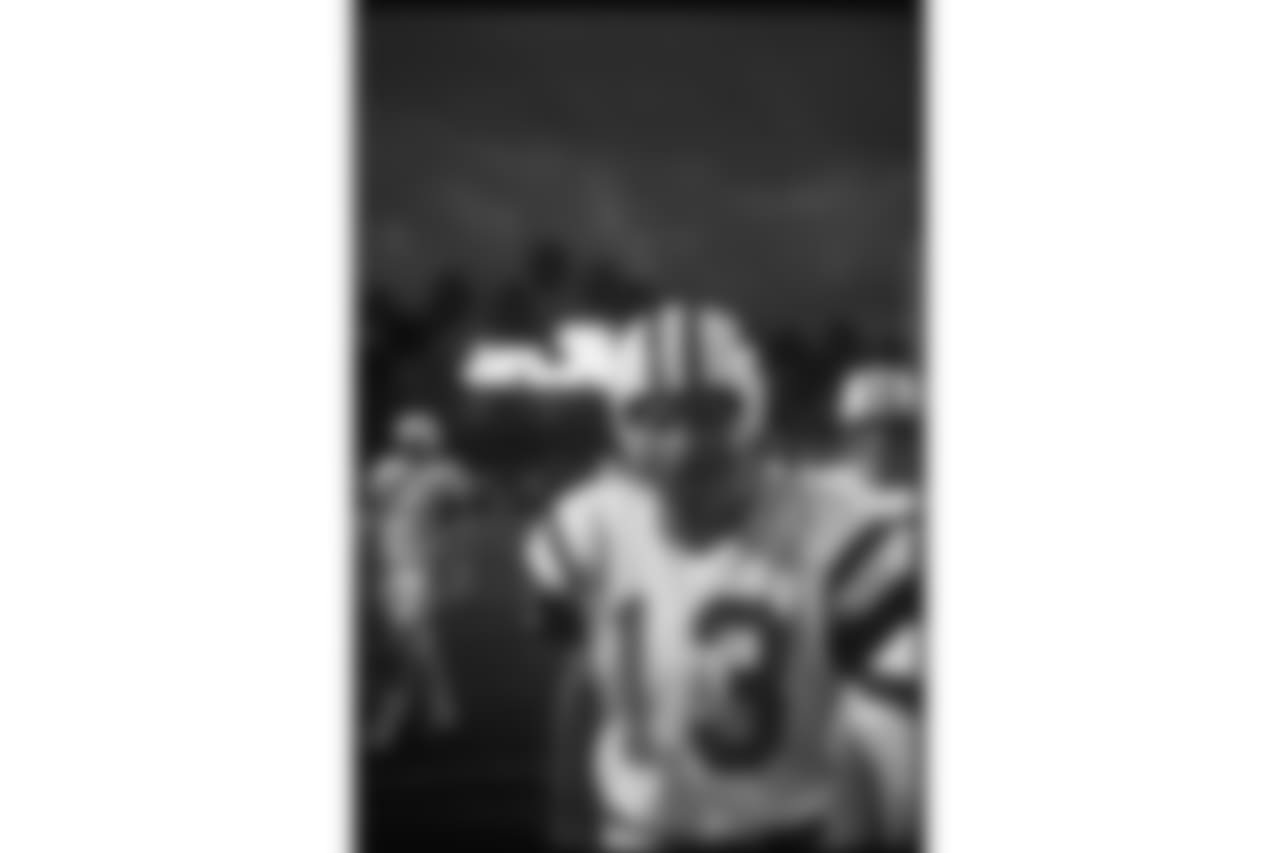 Pro Football Hall of Fame and New Jets wide receiver Don Maynard (13) strolling down the sidelines during the Jets 16-7 victory over the Baltimore Colts in Super Bowl III on Jan. 12, 1969 at the Orange Bowl in Miami Florida. (AP Photo/Vernon Biever)