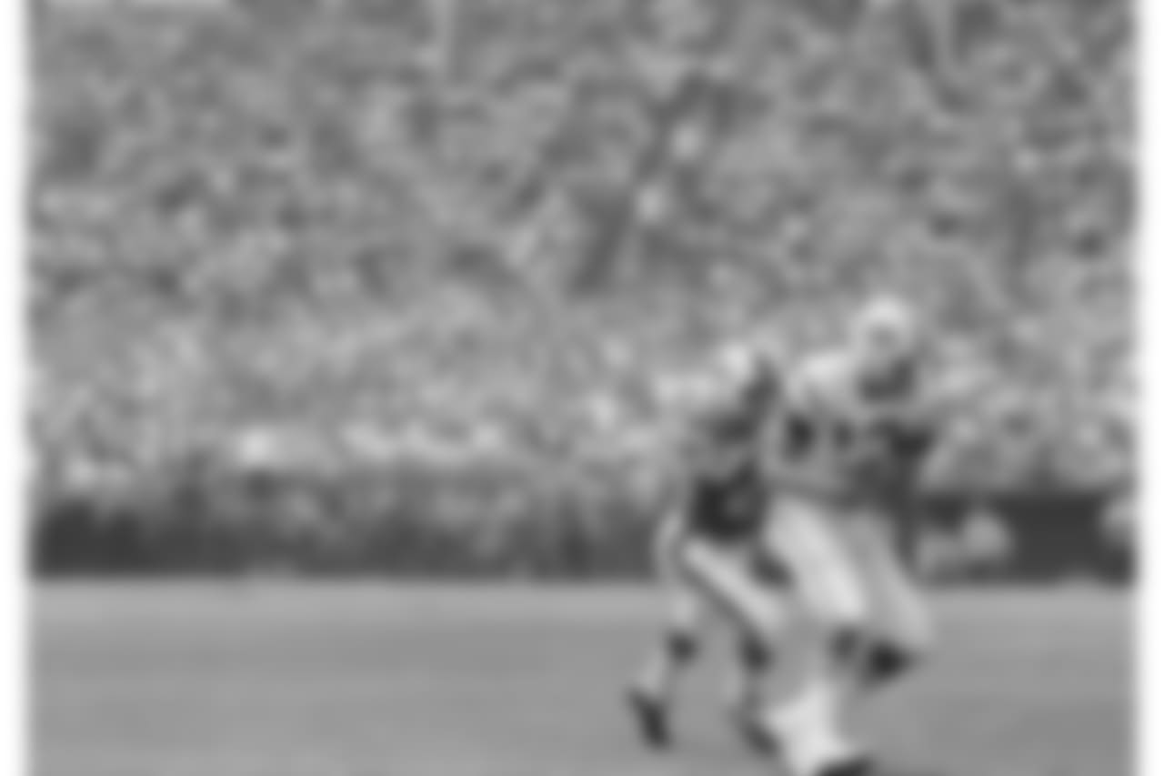 New York Jets wide receiver Don Maynard (13) is shown in action during game against the Buffalo Bills, Sept. 14, 1969, in Buffalo, N.Y. (AP Photo)