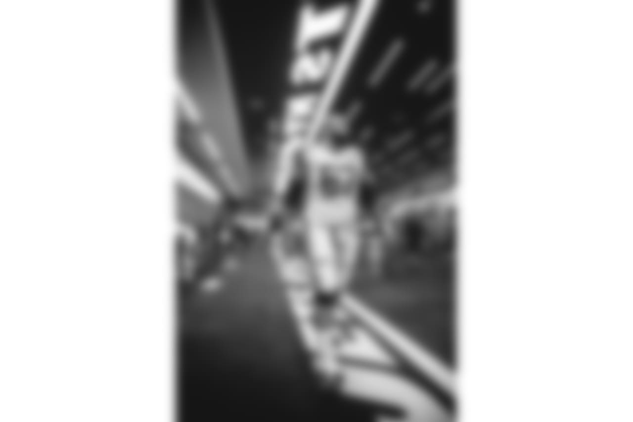 E_E__D4_6883
