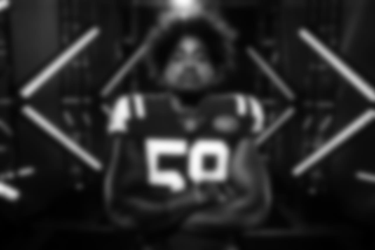 LB Frankie Luvu