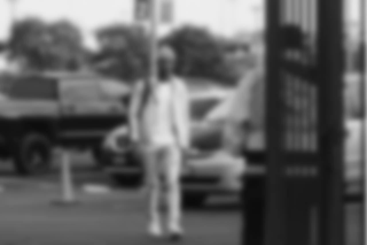 E_1D2_7053