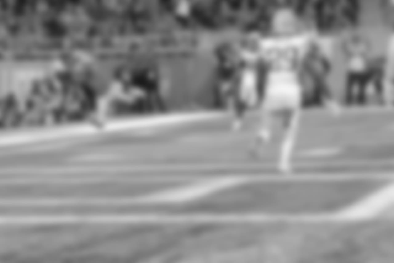 Detroit Lions wide receiver Marvin Jones Jr. (11) catches a touchdown during a NFL football game against the Green Bay Packers on Sunday, Oct. 7, 2018 in Detroit. (Detroit Lions via AP).