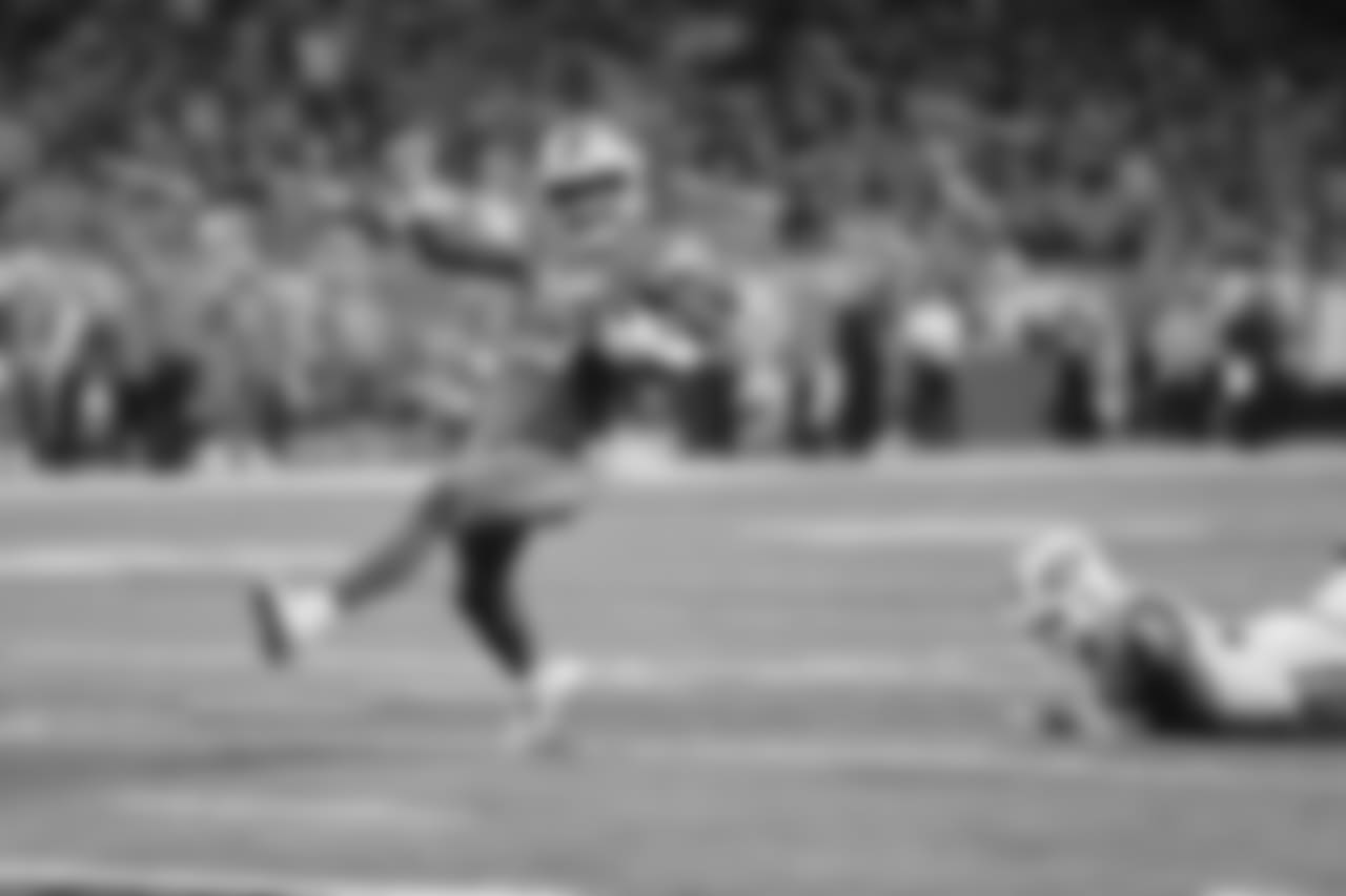 Detroit Lions wide receiver Golden Tate (15) scores a 24-yard touchdown during a NFL football game against the New York Jets on Monday, Sept. 10, 2018 in Detroit. (Detroit Lions via AP).