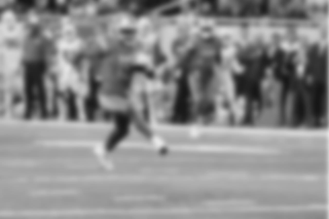 Detroit Lions wide receiver Golden Tate (15) scores on a 24-yard touchdown catch during a NFL football game against the New York Jets on Monday, Sept. 10, 2018 in Detroit. (Detroit Lions via AP).