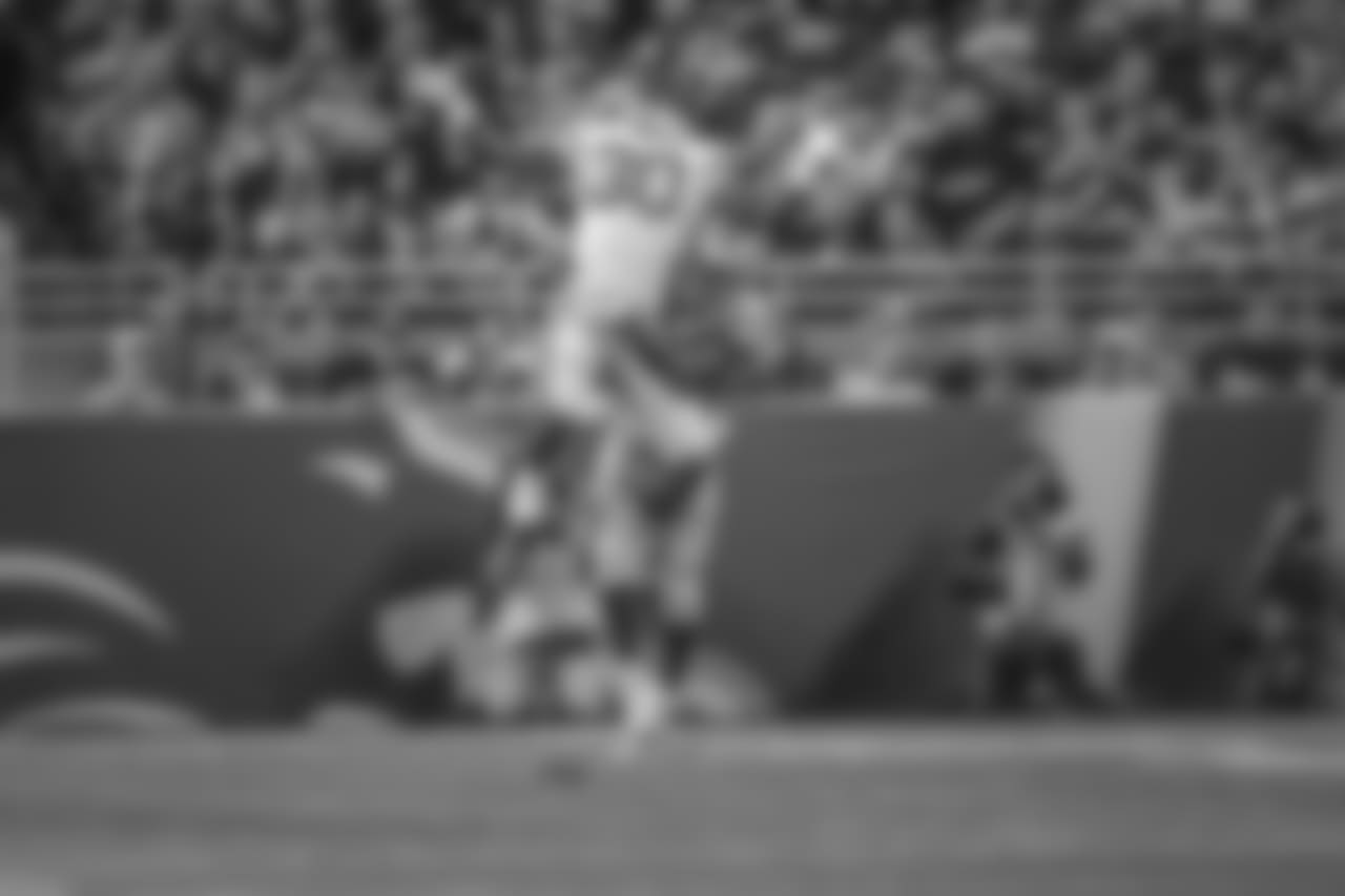 Detroit Lions linebacker Jarrad Davis (40) breaks up a pass during a NFL football game against the Green Bay Packers on Sunday, Oct. 7, 2018 in Detroit.