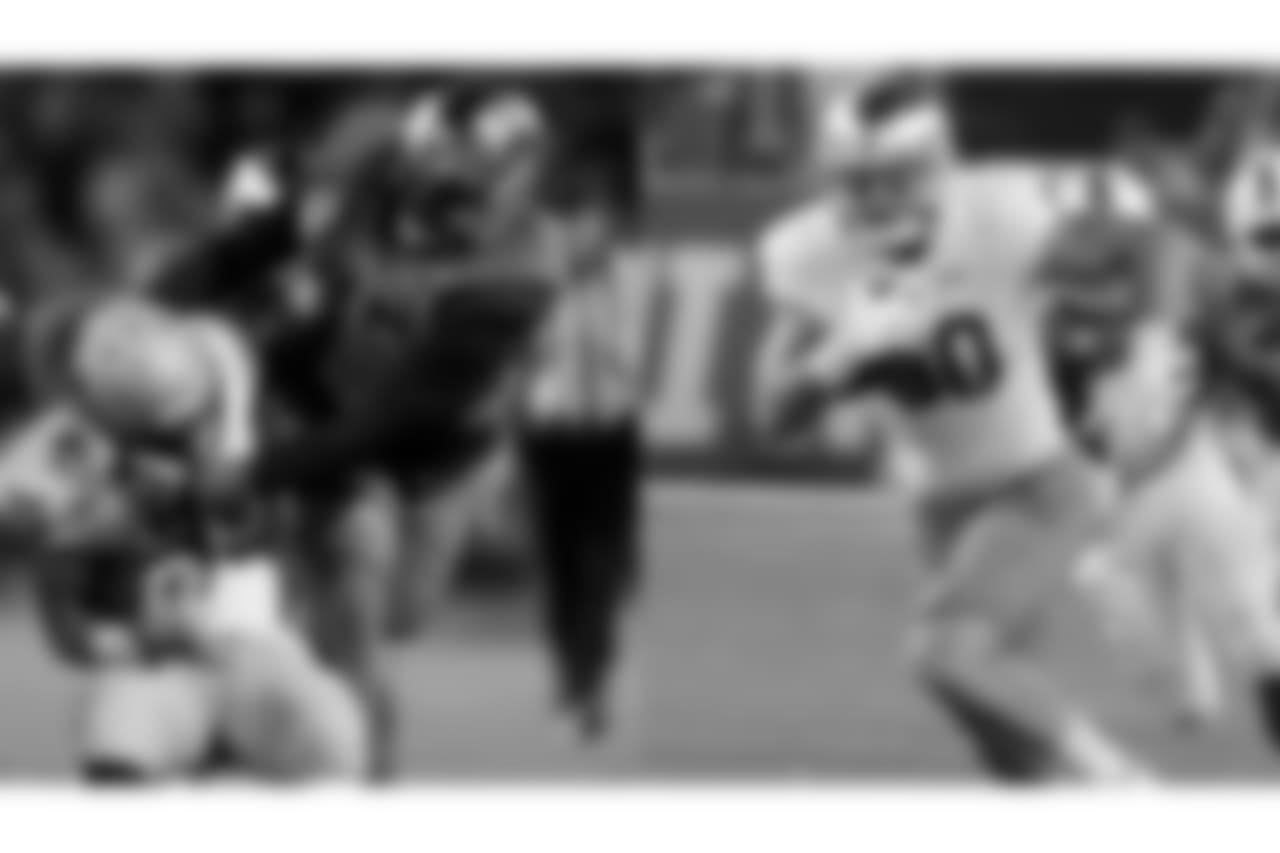 Lions DE Romeo Okwara and Dolphins TE Durham Smythe were teammates at Notre Dame for two seasons from 2014-15.