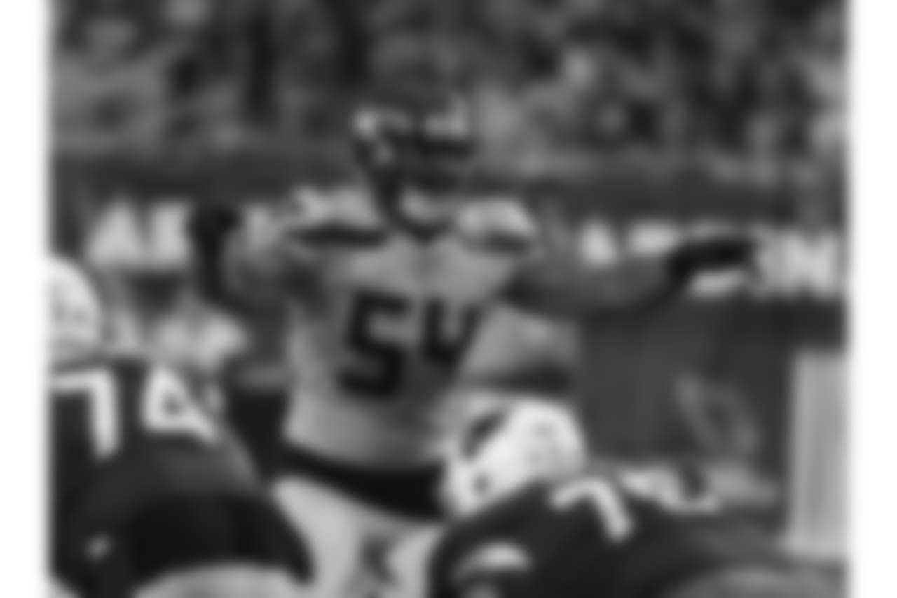 **MLB Bobby Wagner**
Backed up by Austin Calitro