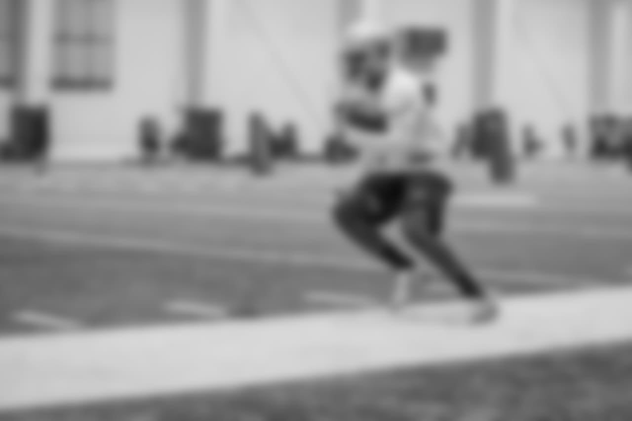 Detroit Lions running back Kerryon Johnson (33) during rookie minicamp practice at the Detroit Lions training facility on Saturday, May 12, 2018 in Allen Park, Mich. (Detroit Lions via AP)