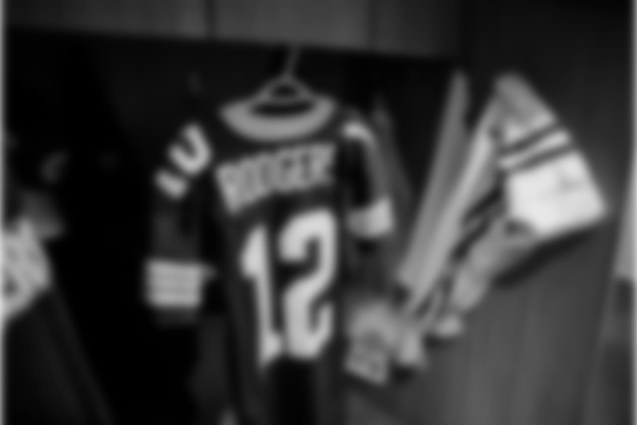 181209-packers-locker-room-bobber-22