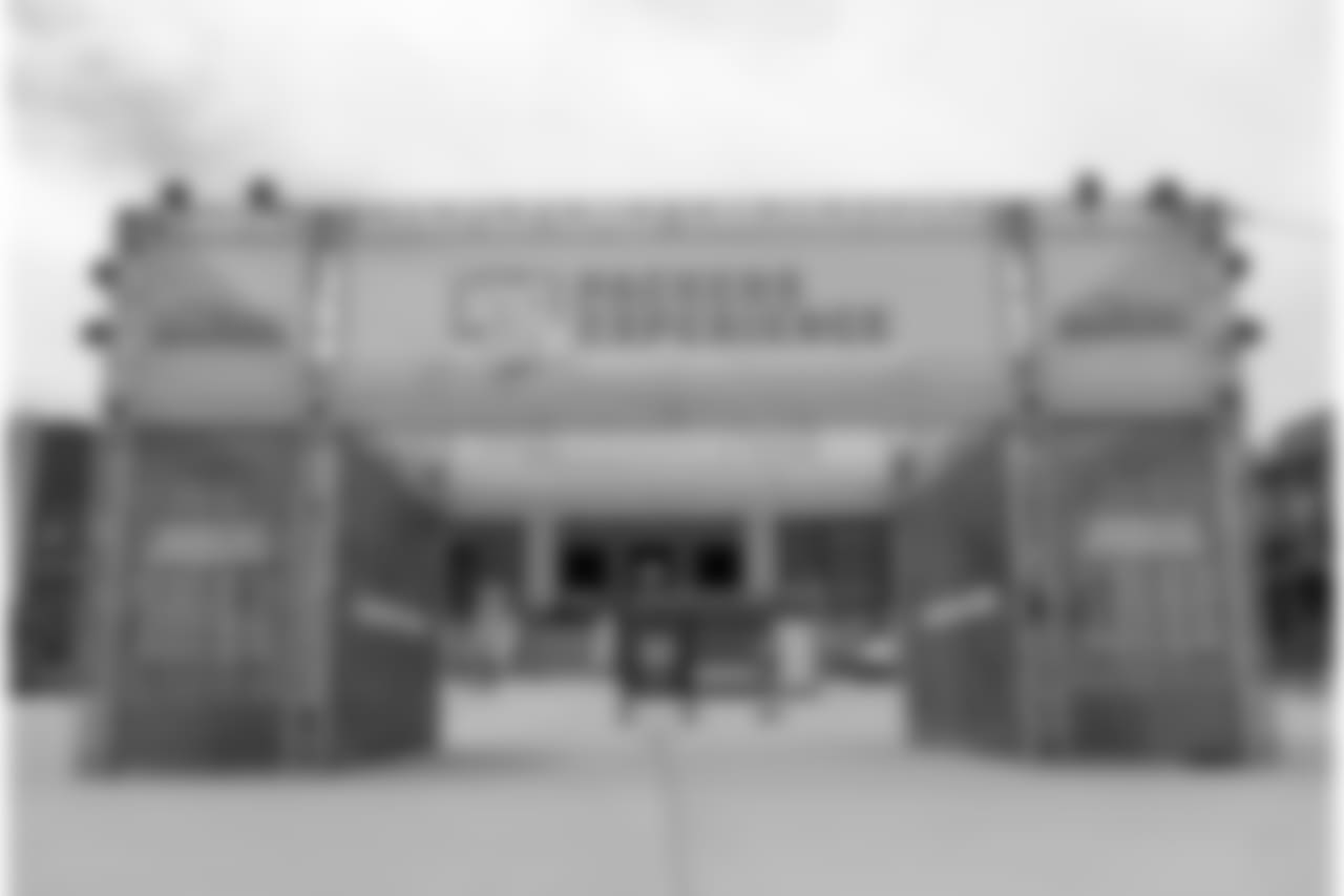 180725-packers-experience-setup-31