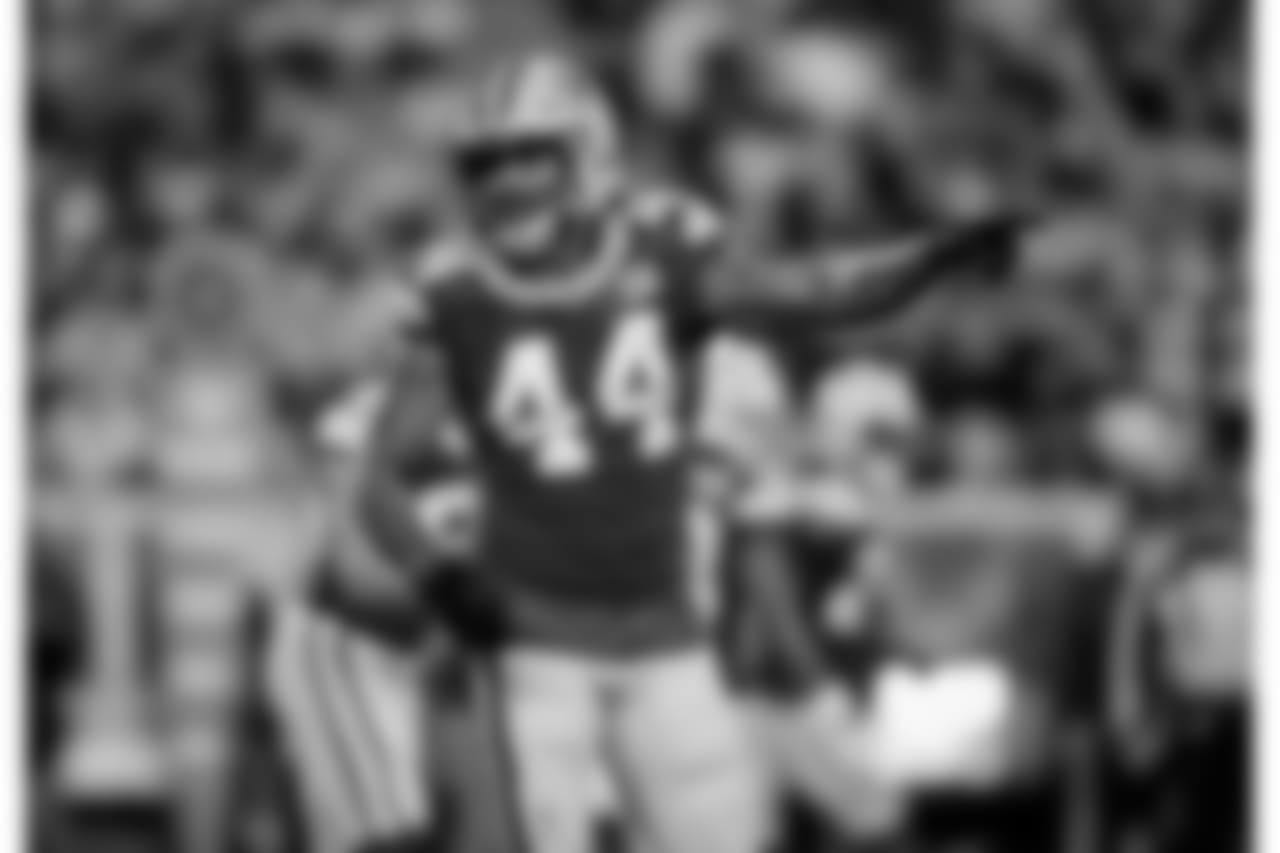 #44 - LB Antonio Morrison
