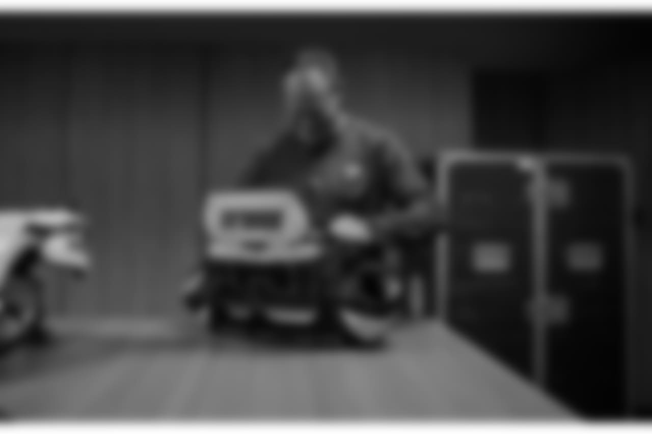 181015-packers-locker-room-bobber-26