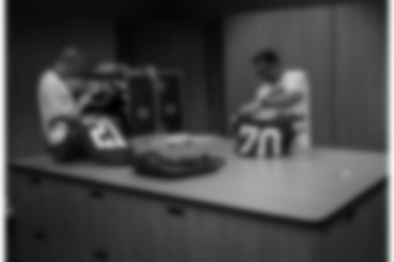 180816-packers-steelers-locker-bobber-30