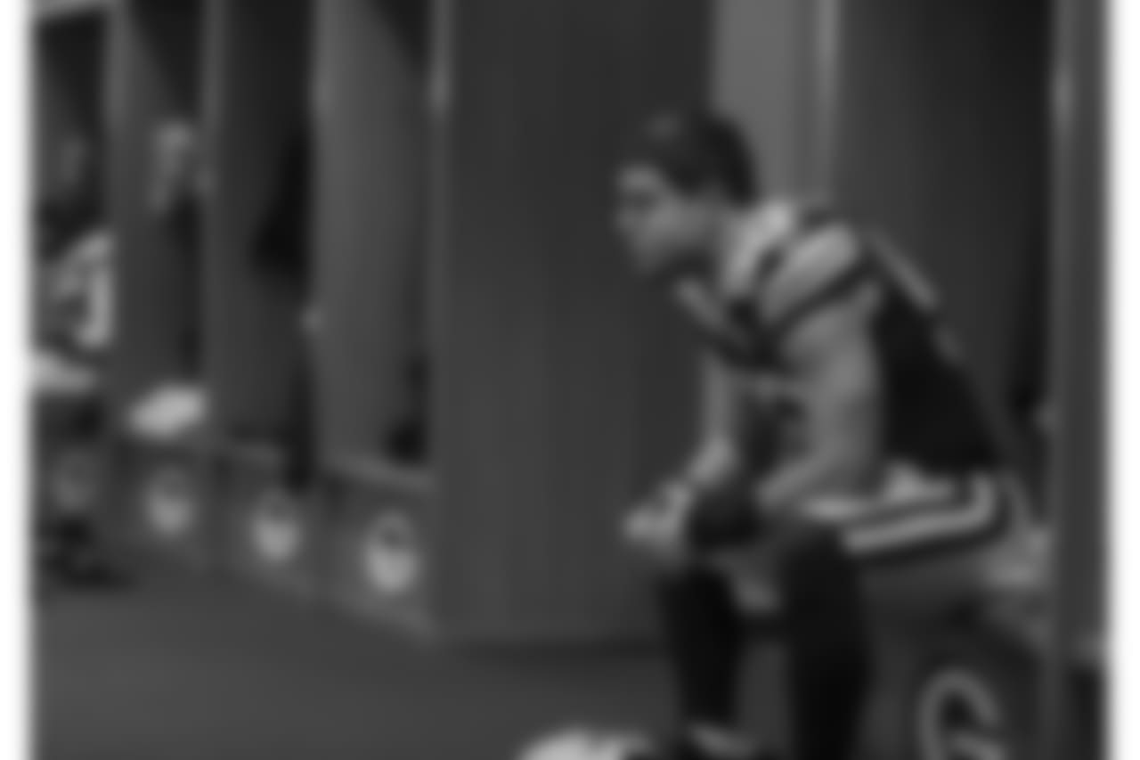 181209-locker-room-pass-14