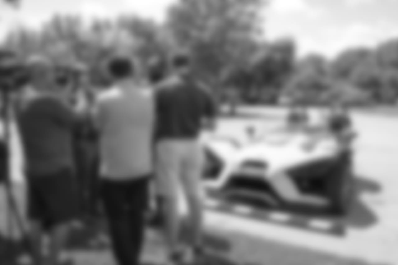 180724-players-move-in-25