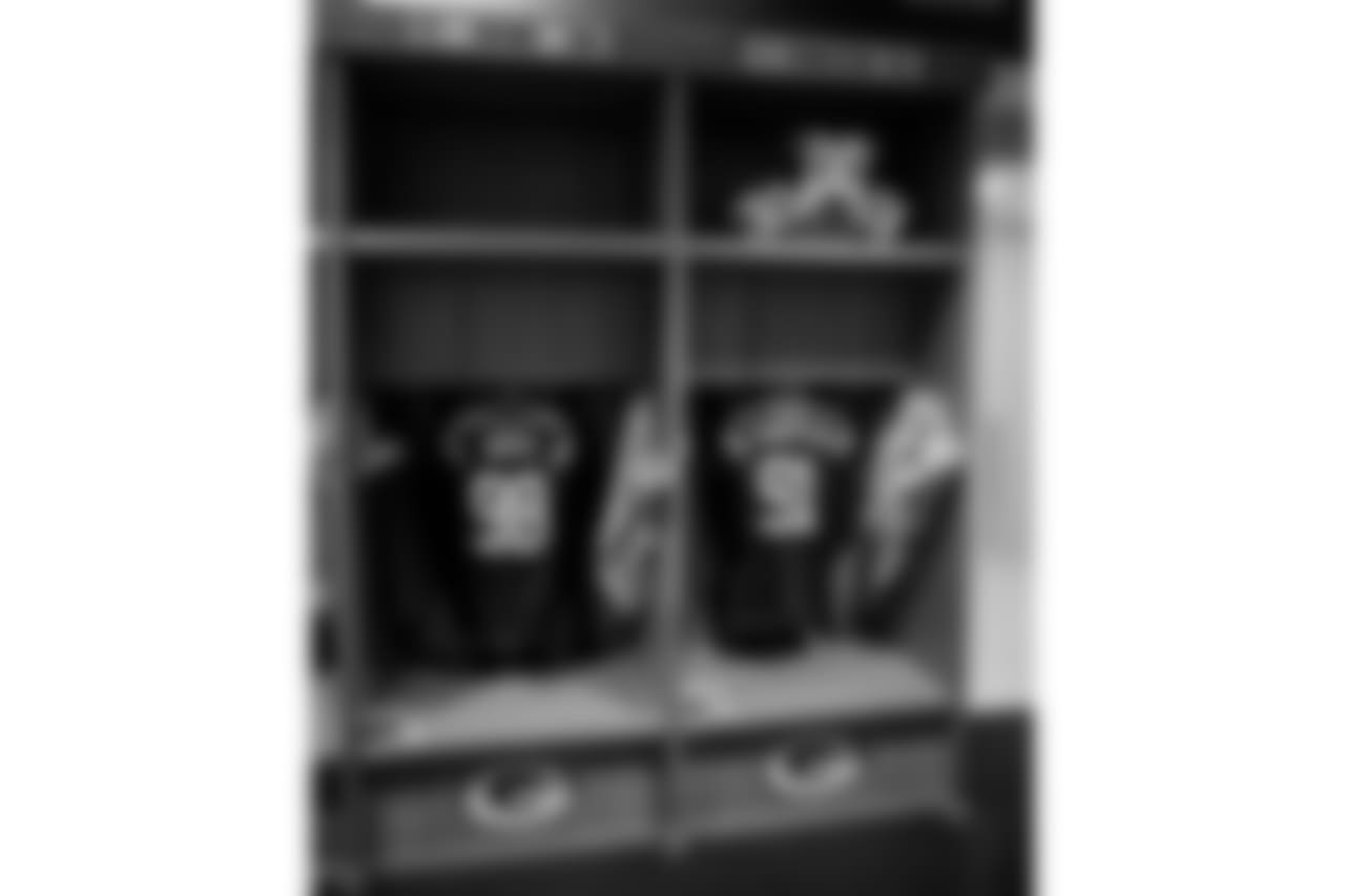 181209-packers-locker-room-bobber-16