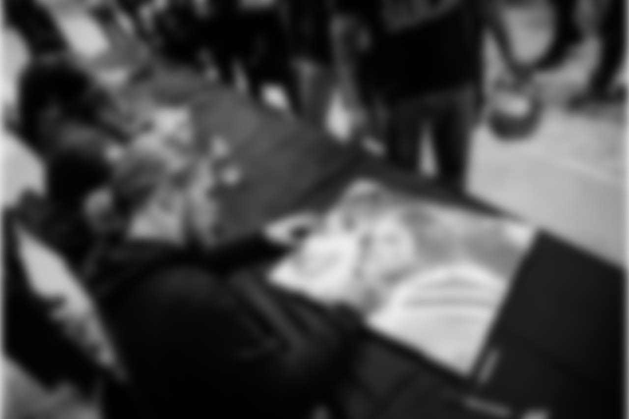 181217-salvation-army-autographys-21
