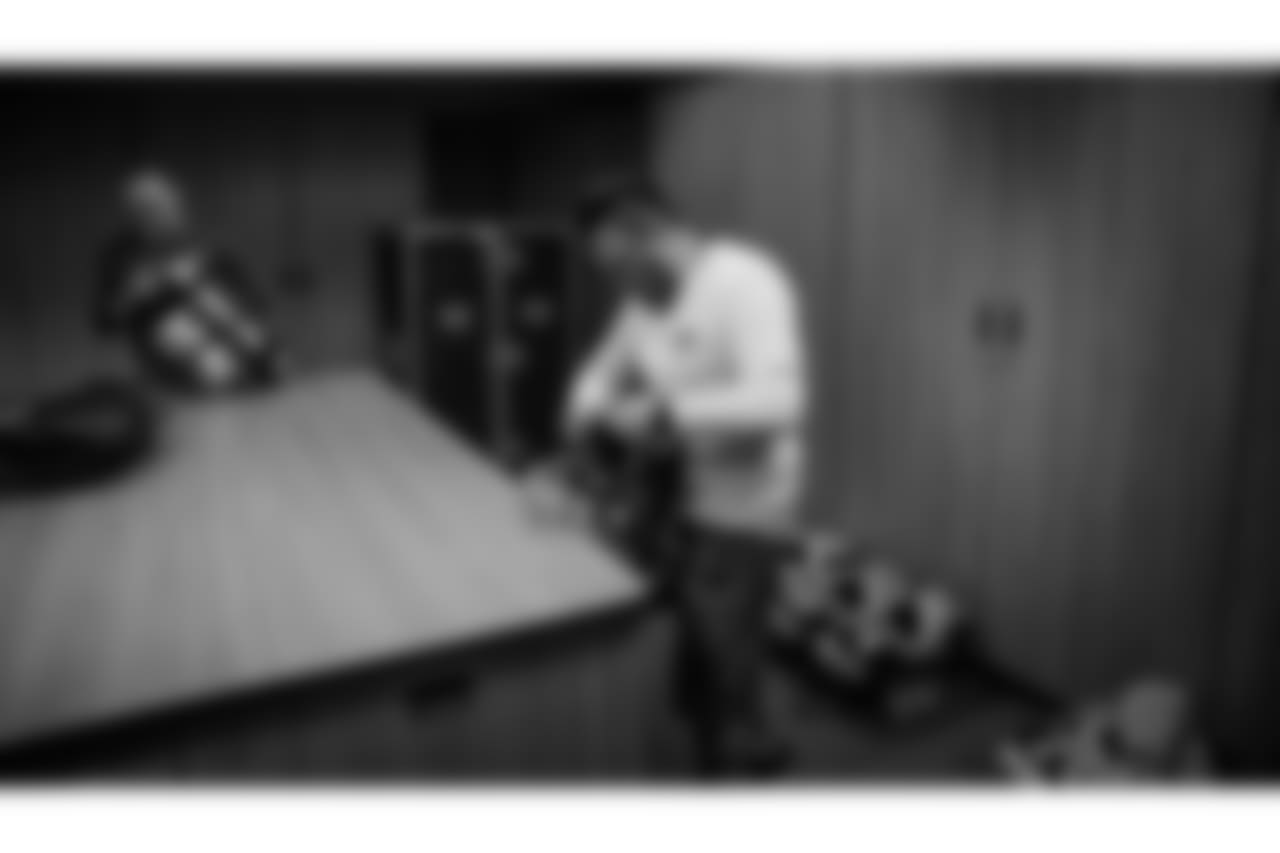181202-locker-room-bobber-30