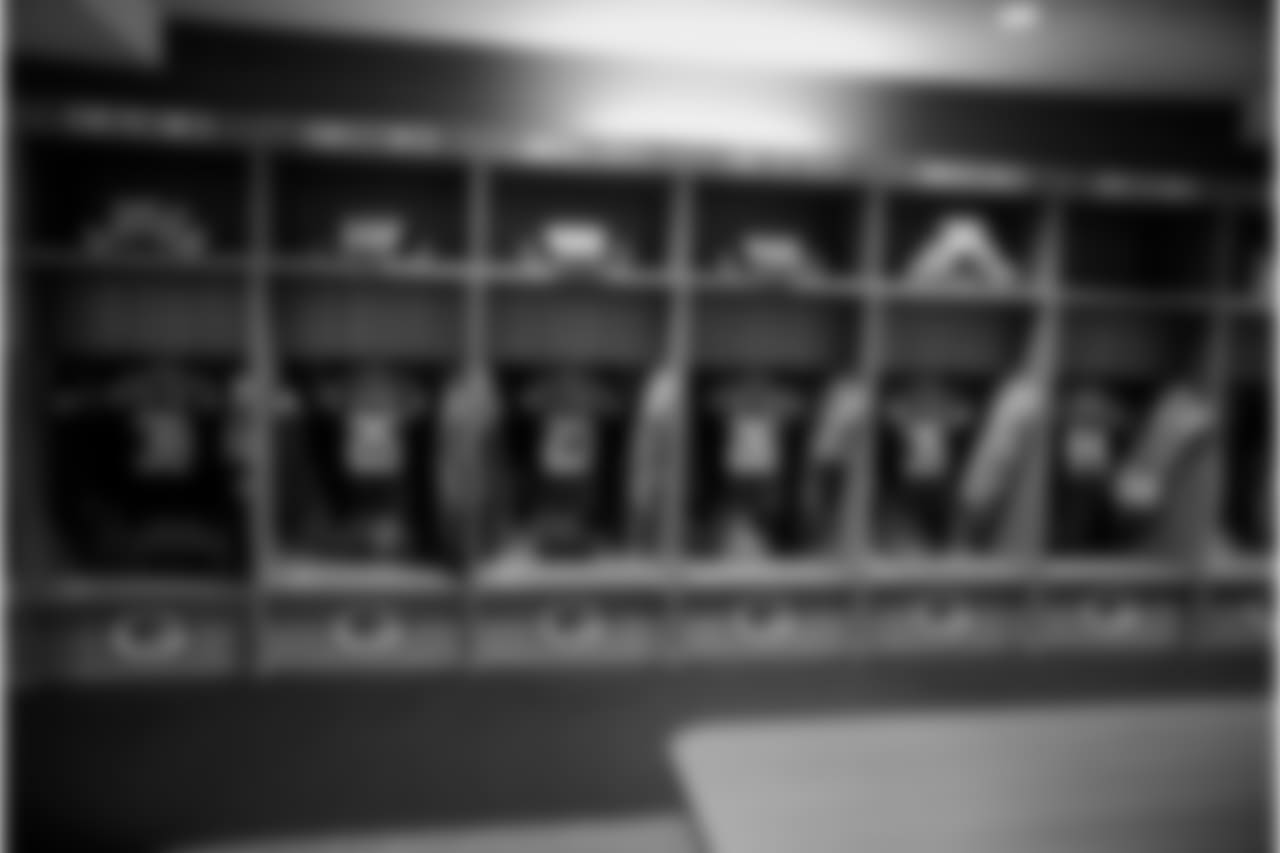 181209-packers-locker-room-bobber-20