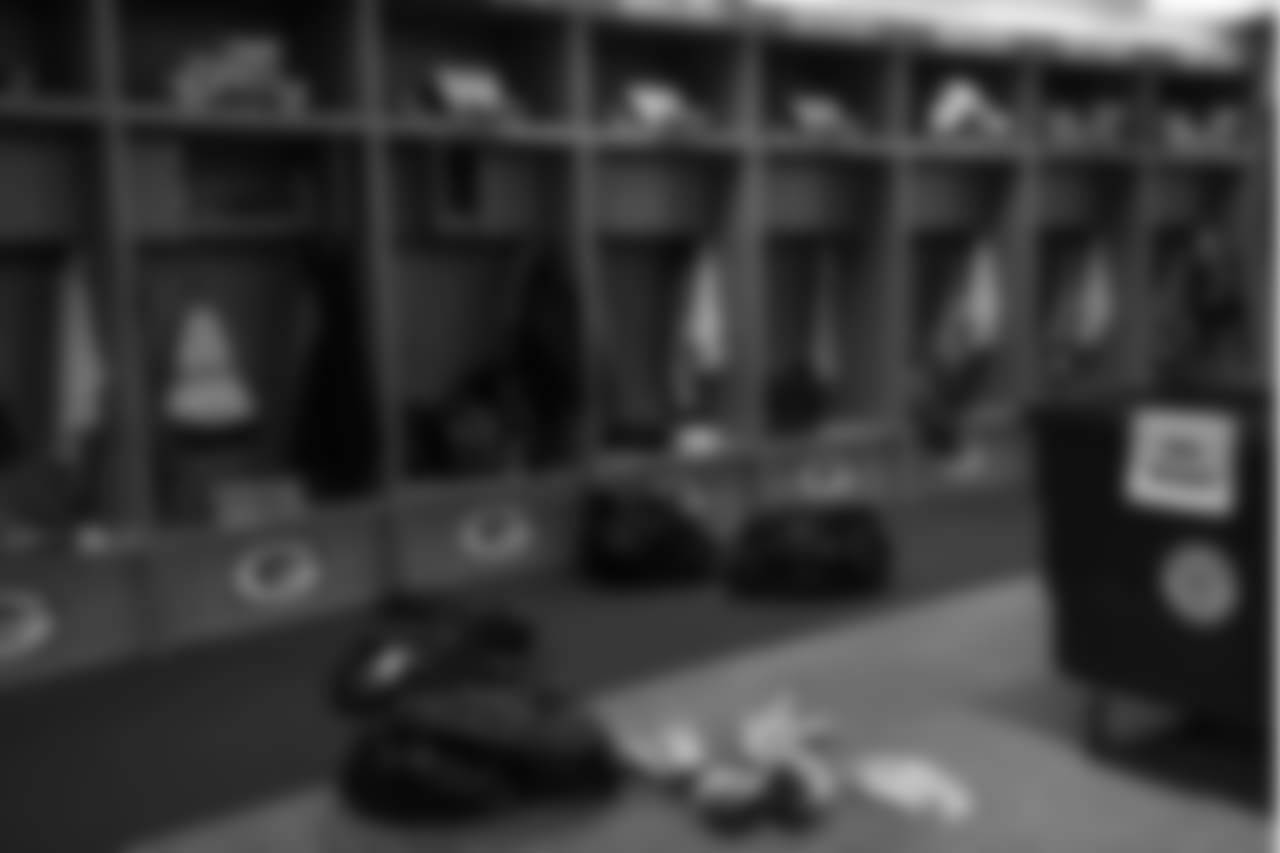 181231-locker-room-cleanout-02