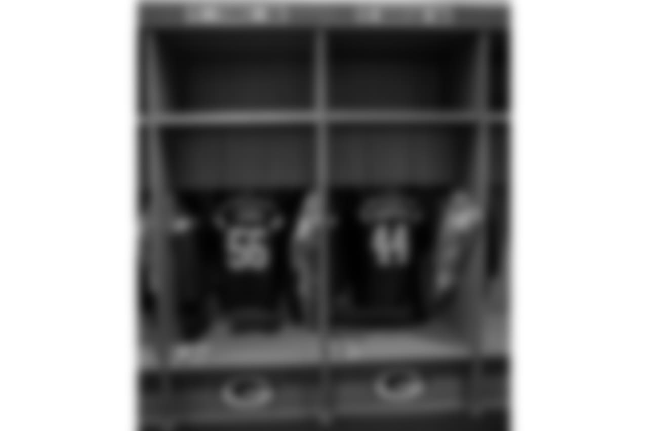 181015-packers-locker-room-bobber-7
