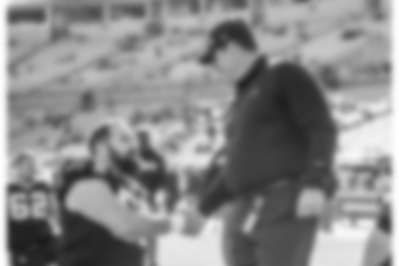 2018_12_23 CARvsATL warm ups 1760