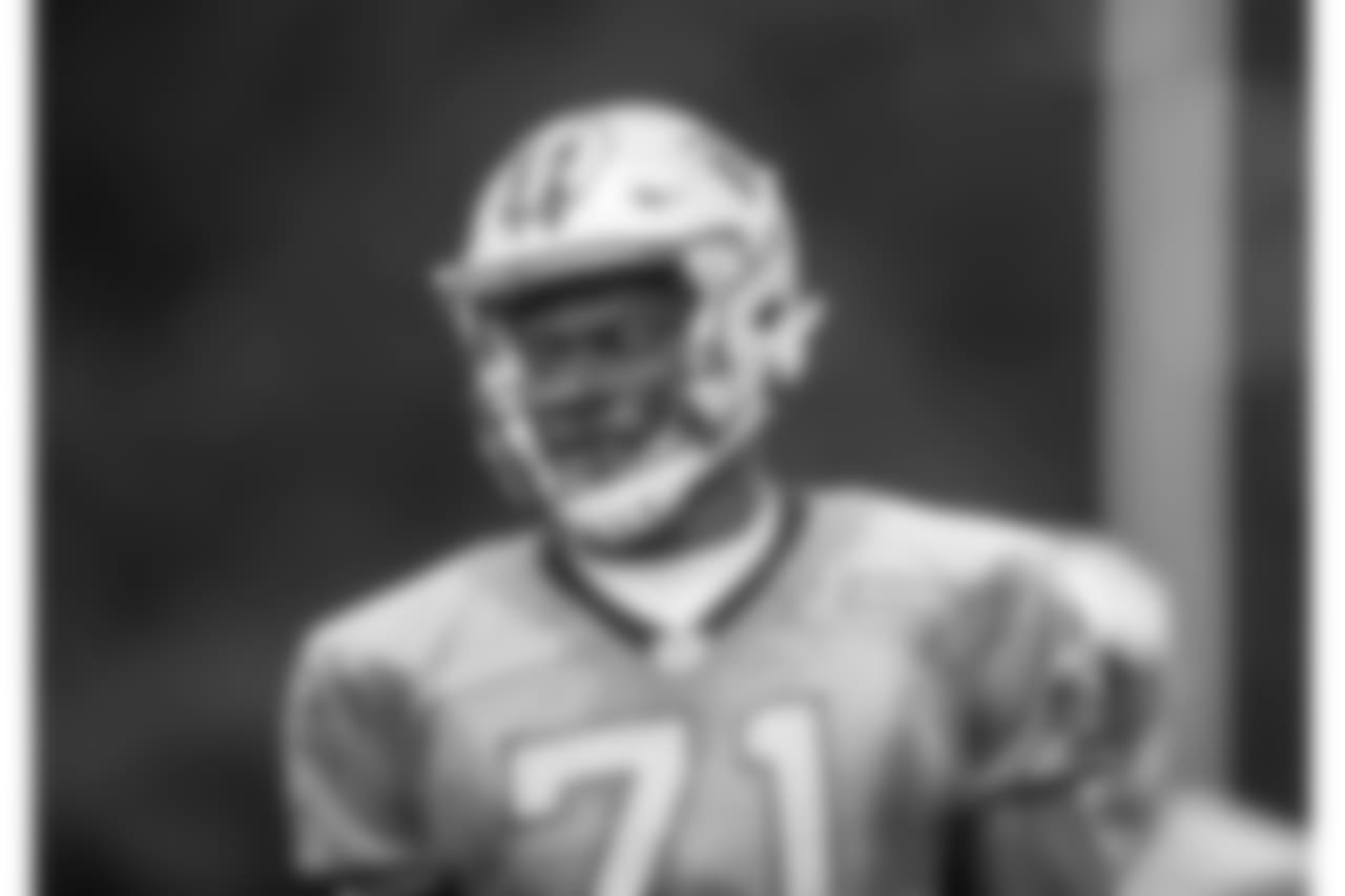 DE Efe Obada