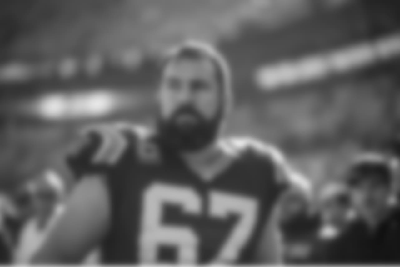 2018_12_23 CARvsATL warm ups 1251