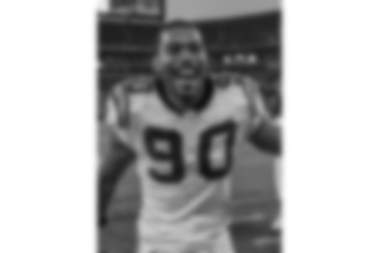 Julius Peppers during a game against the Atlanta Falcons at Ericsson Stadium on September 28, 2003.