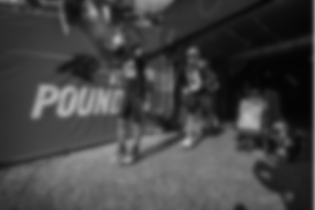 2018_11_25 CARvsSEA warmups 0077