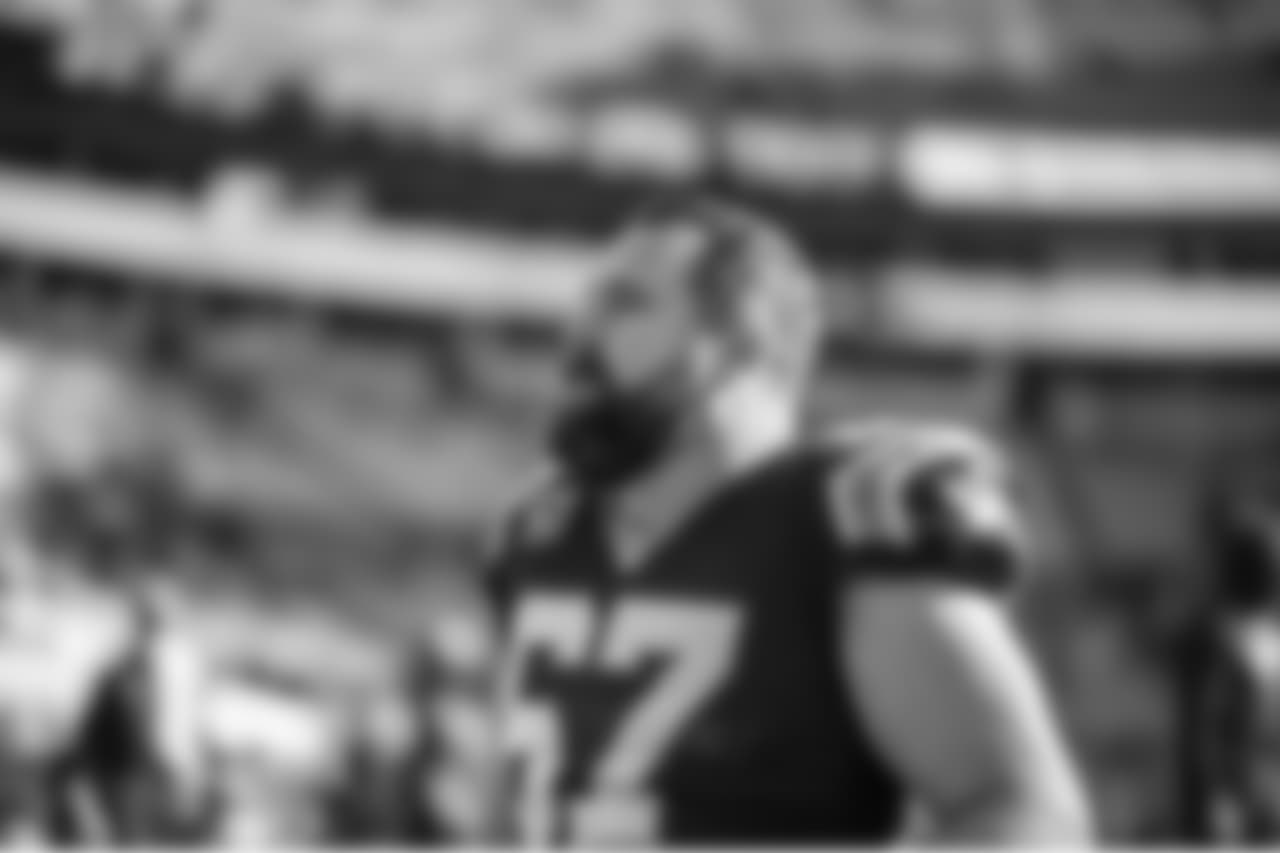 2018_12_23 CARvsATL warm ups 1375
