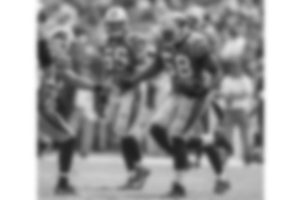 Carolina Panthers play against the Tampa Bay Buccaneers on Sunday, October 4, 2015 in Tampa, FL.