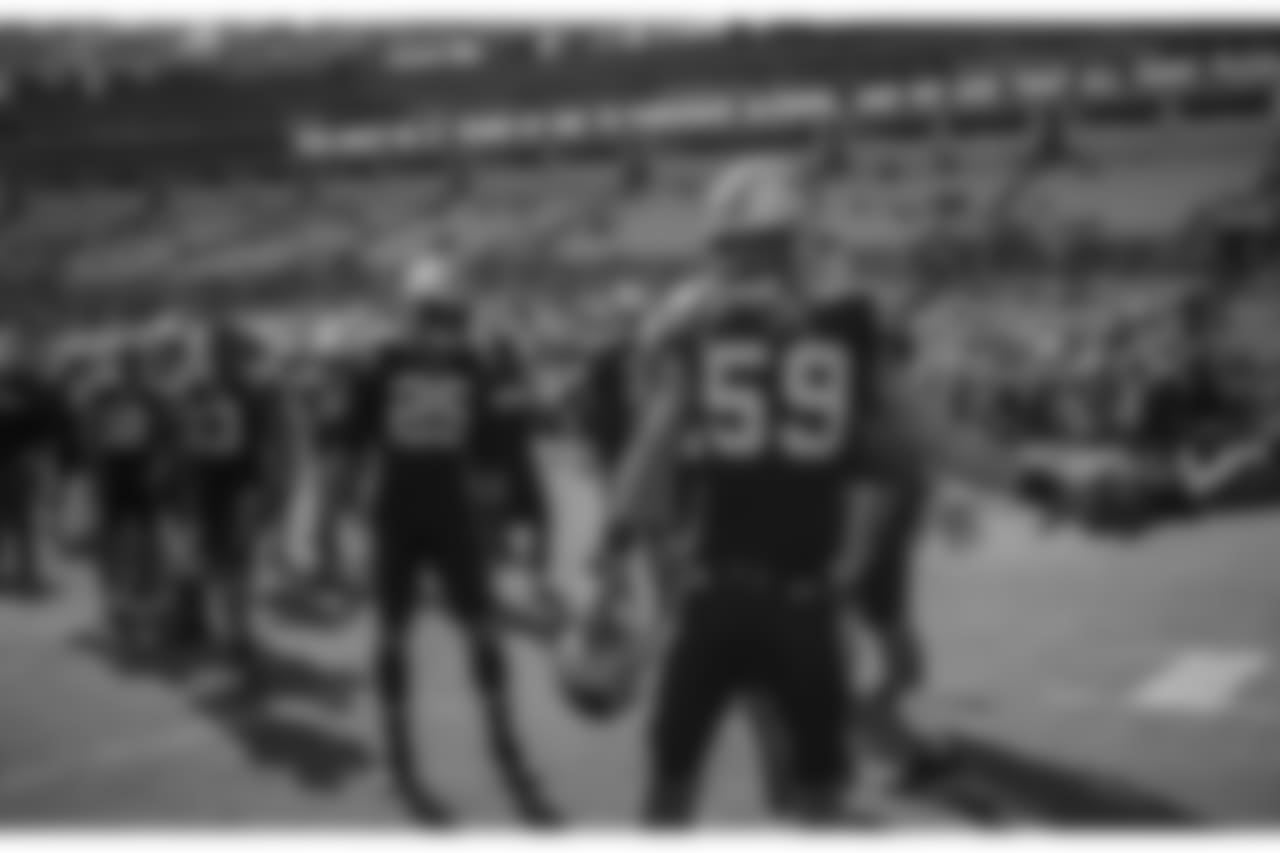 2018_11_25 CARvsSEA warmups 0089