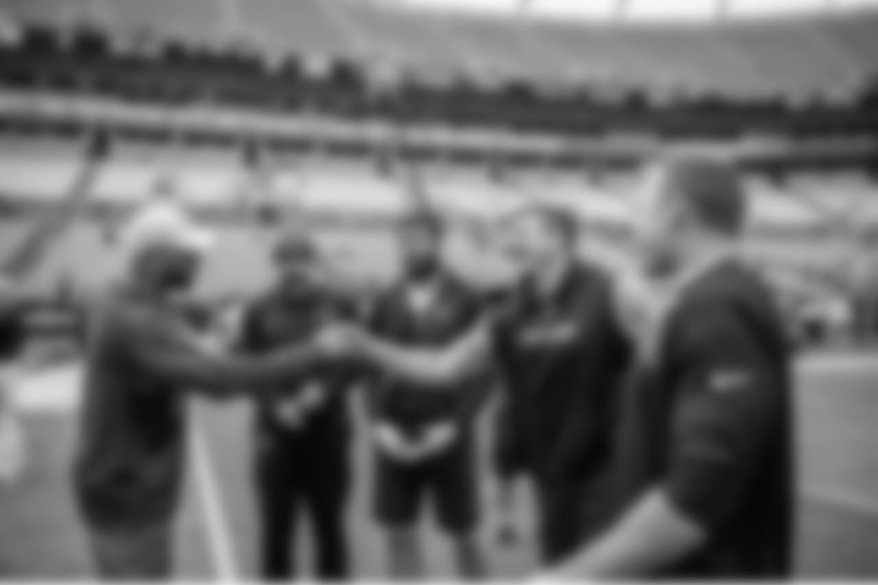 2018_10_7 pre game 383