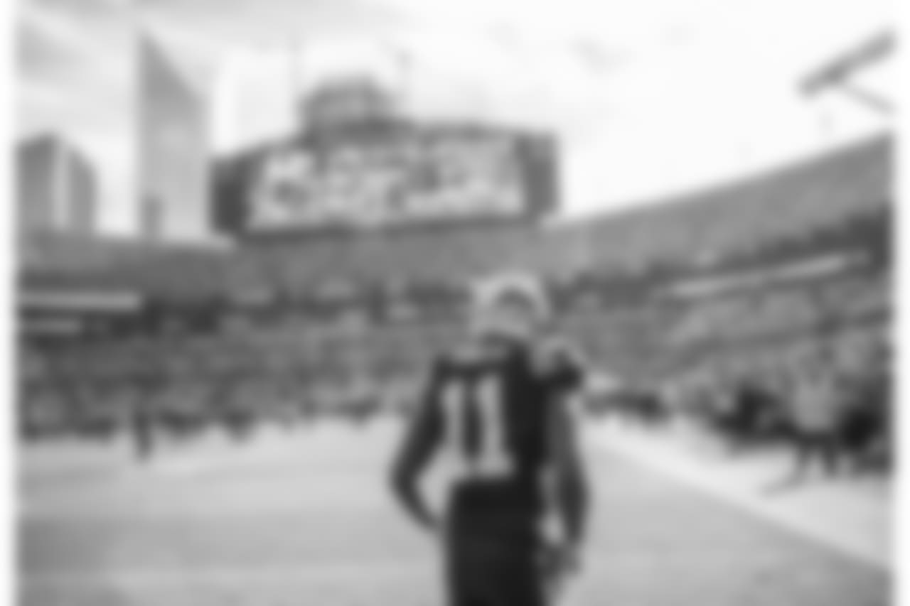 2018_11_25 CARvsSEA warmups 0083