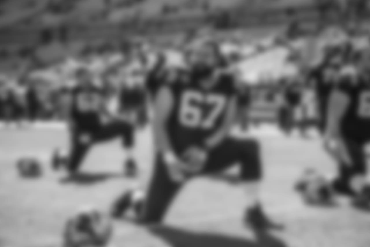 2018_12_23 CARvsATL warm ups 1739