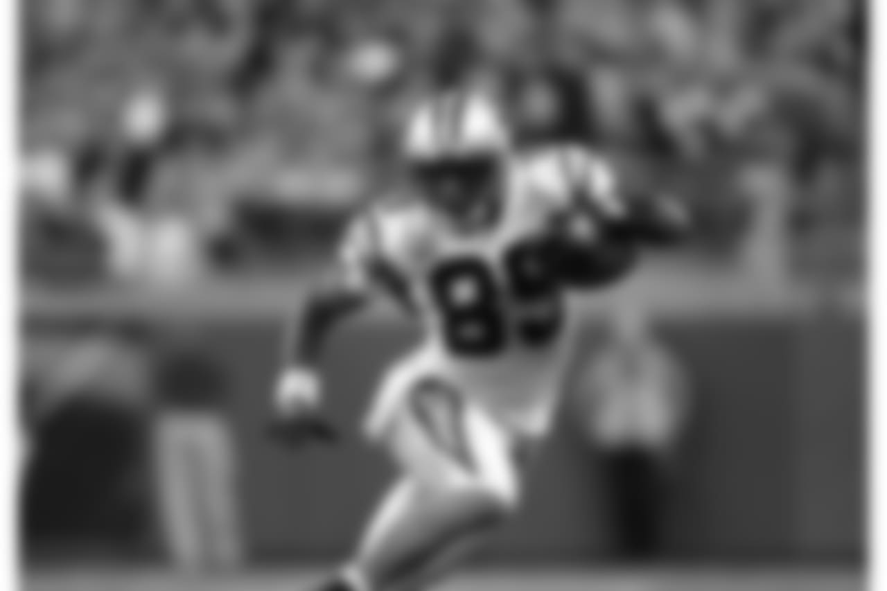 Carolina Panthers wide receiver Steve Smith (89) runs after a catch against the Detroit Lions in the third quarter of an NFL football game in Detroit, Sunday, Nov. 20, 2011. (AP Photo/Paul Sancya)
