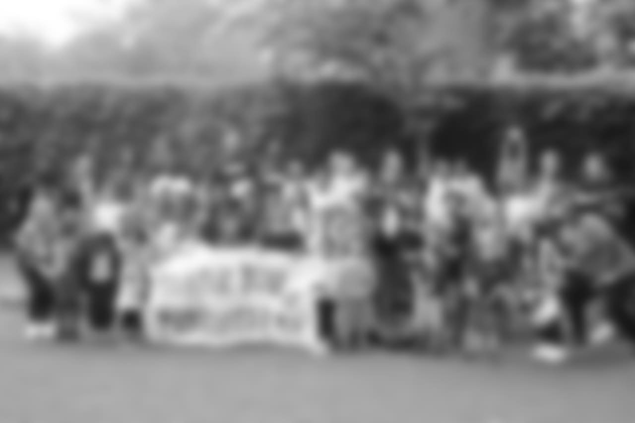 20180614_iPadDonation_Kelly686