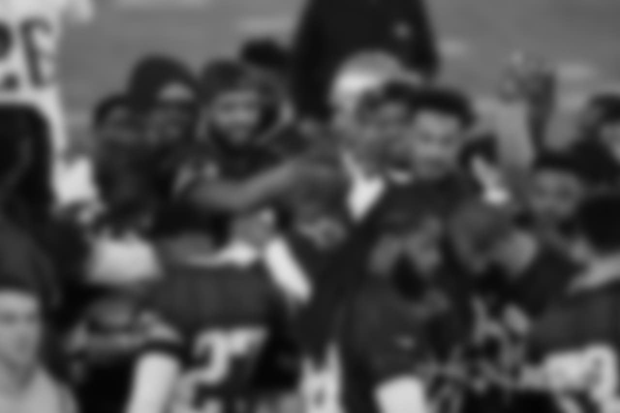 DSP47004-watermarked