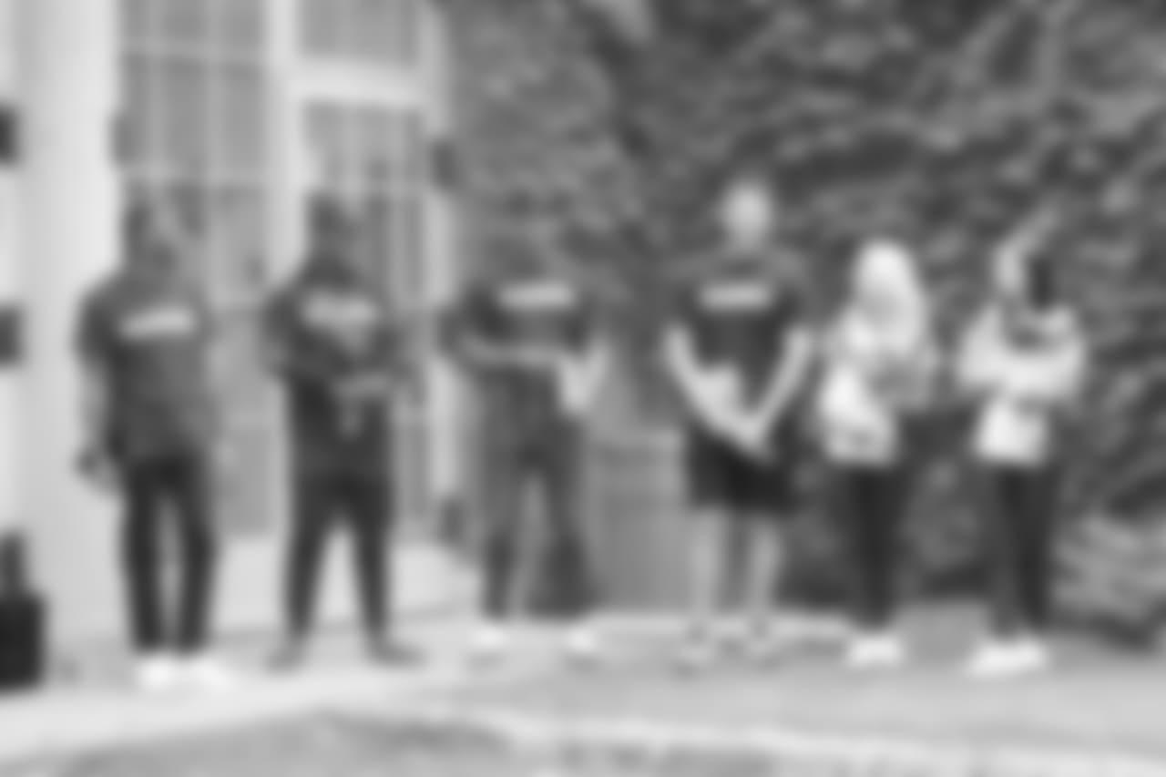 20180614_iPadDonation_Kelly668