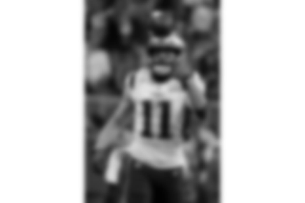 New England Patriots' Julian Edelman warms up before the NFL Super Bowl 53 football game between the Patriots and Los Angeles Rams, Sunday, Feb. 3, 2019, in Atlanta. (AP Photo/Chuck Burton)