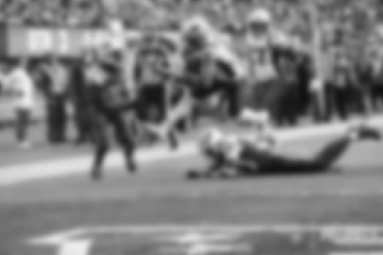 Week 12 at New York Jets
New England comes out of the bye with a hard-fought 27-13 road win over the Jets.