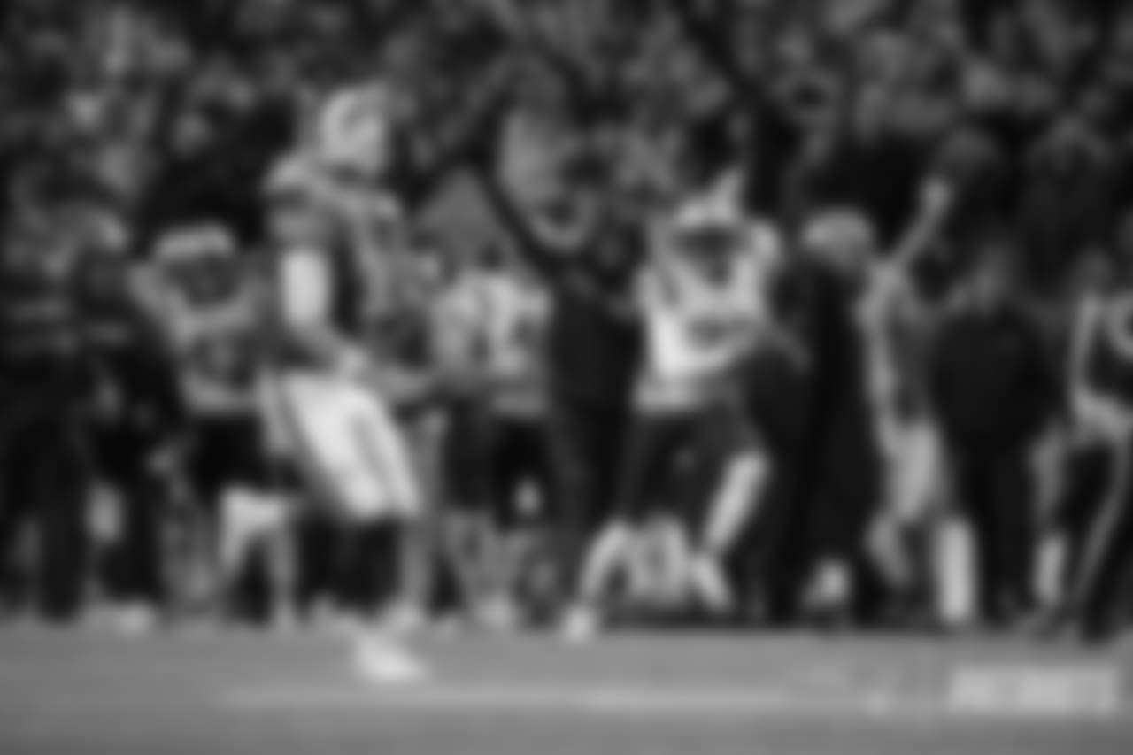 Week 8 at Buffalo Bills
The Patriots defense led the way in a Monday night 25-6 win in Buffalo.