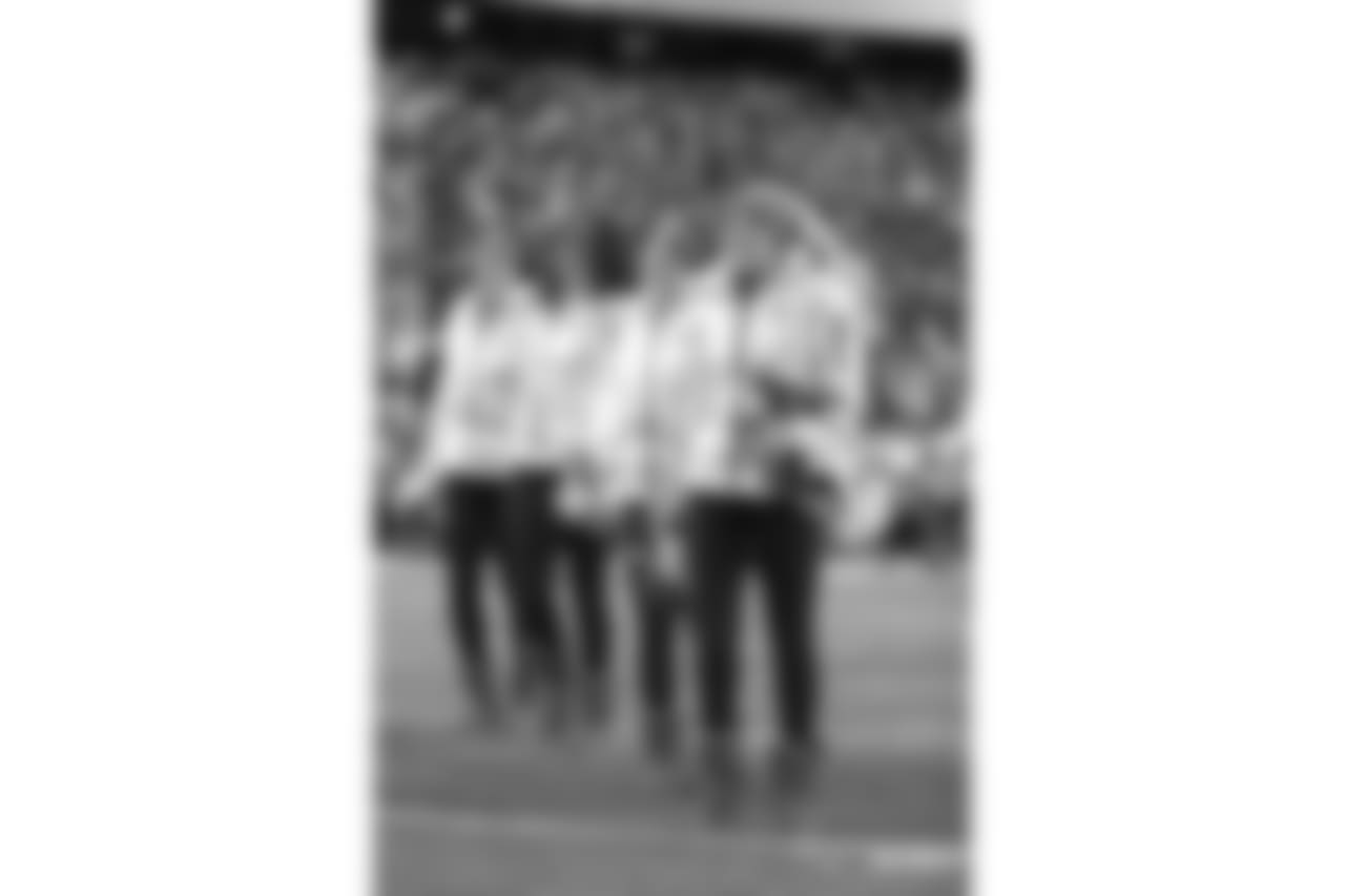 BB122318-Cheer_EJA086-watermarked